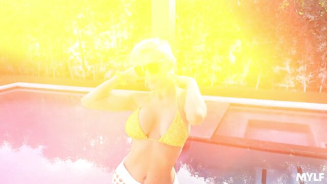 Kenzie Taylor милфа июля месяца