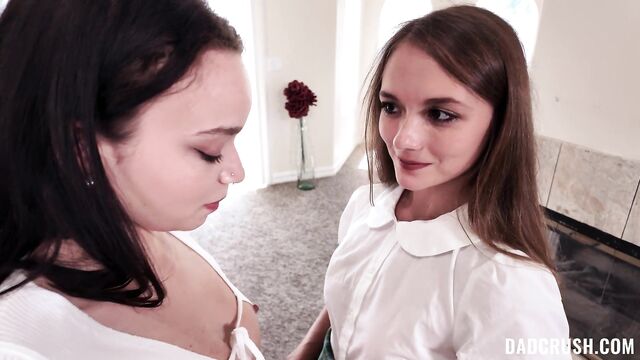 Подруга по учебе (DadCrush)