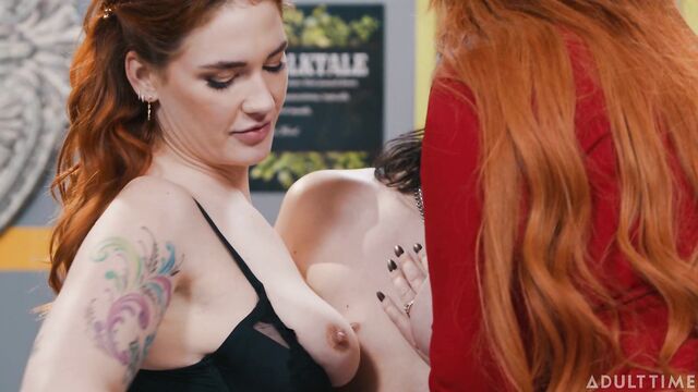 Мачеха и учительница Попались на Горячем в Классе