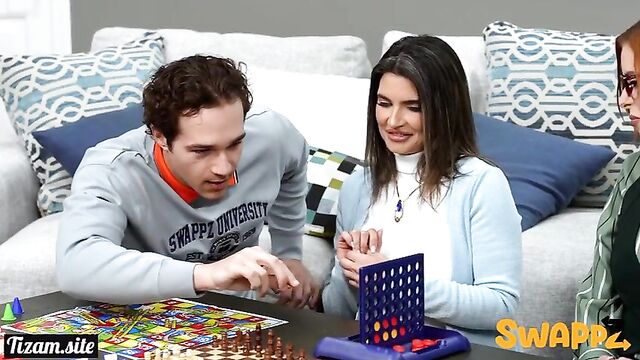 Горячая Игра Мачех Обменялись Пасынками
