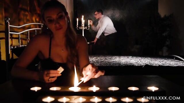 Когда горячая Соседка постучала В дверь И осталась На страстный Тройничок